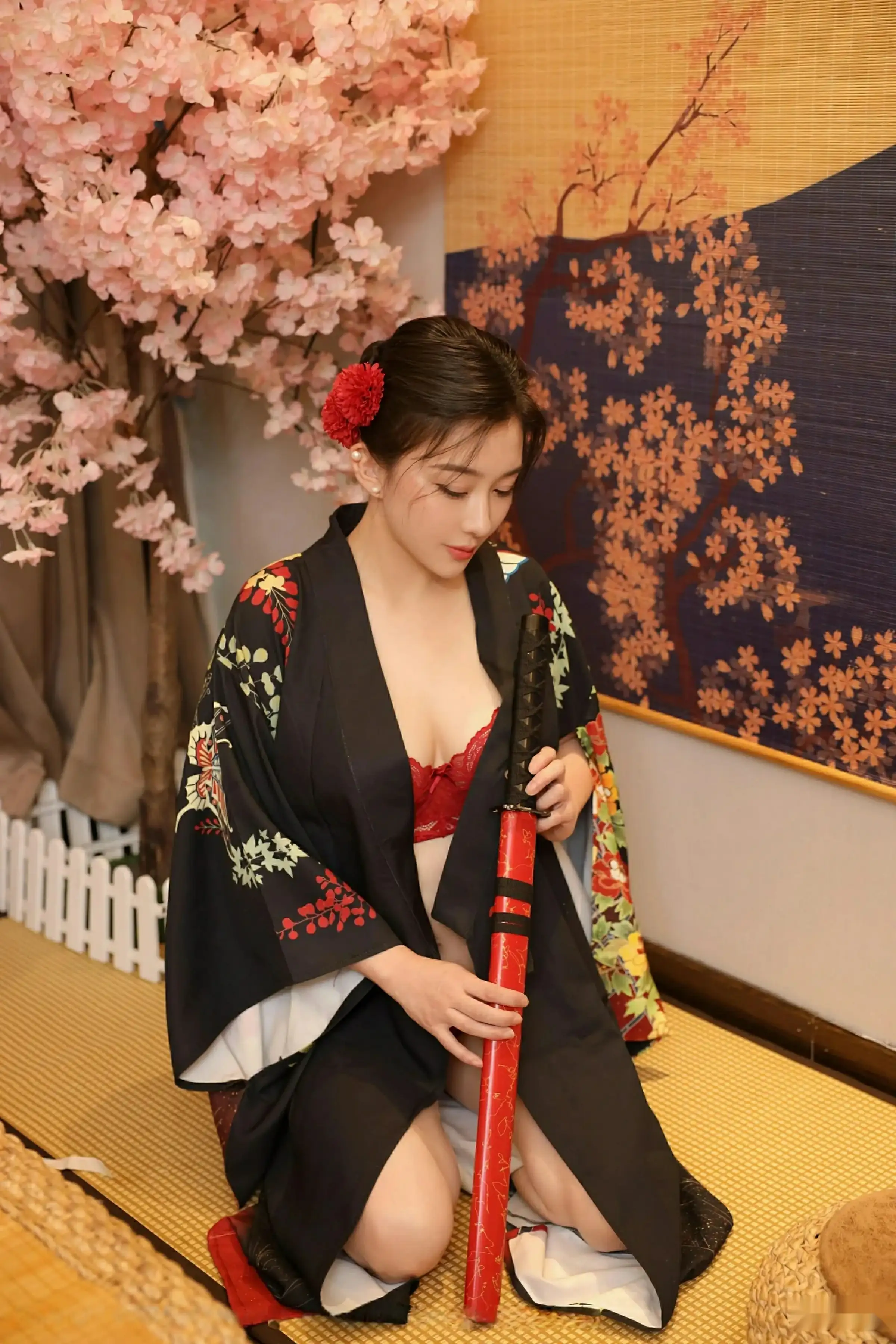 秀人集.com_[XiuRen秀人网]No.10627_模特苏一诺性感日系黑色服饰露红色内衣秀曼妙身材迷人诱惑写真80P