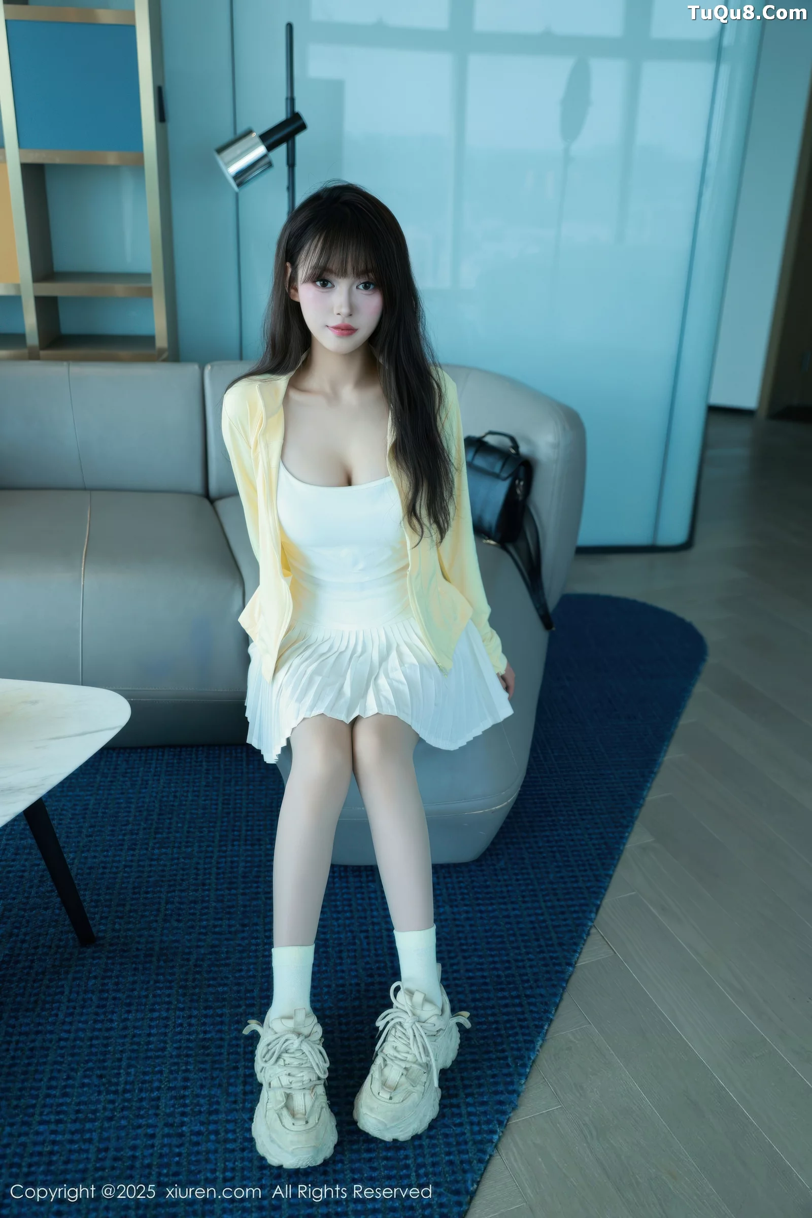 秀人集.com_[XiuRen秀人网]No.10702_模特糯咪性感白色低胸连衣短裙配白色丝袜秀完美身材诱惑写真82P