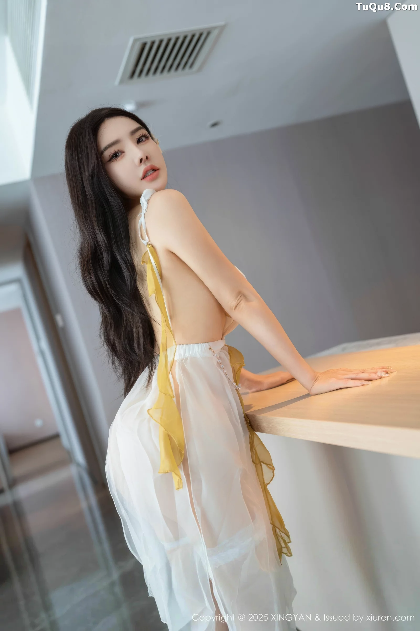 秀人集.com_[XINGYAN星颜社]VOL.392_模特潘思沁性感白色情趣服饰配白色丝袜秀巨乳肥臀诱惑写真64P