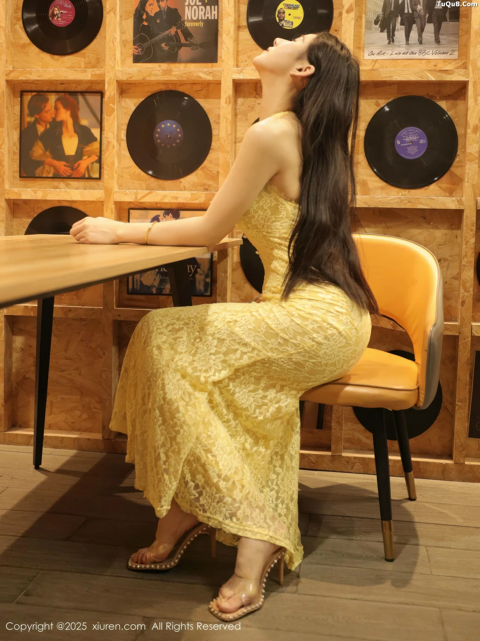 秀人集.com_[XiuRen秀人网]No.10715_模特梨霜儿性感黄色蕾丝连衣长裙半脱秀高挑丰腴身材诱惑写真78P