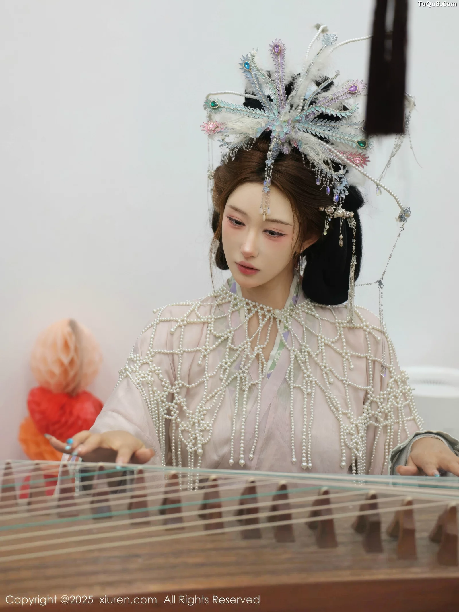 秀人集.com_[XiuRen秀人网]No.10736_模特金允希Yuki性感浅色古装薄纱服饰秀丰腴身材迷人诱惑写真80P