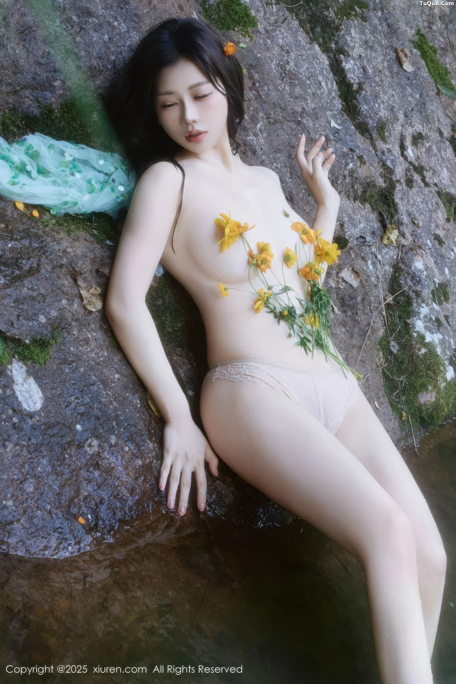 秀人集.com_[XiuRen秀人网]No.10756_模特尹甜甜户外小溪性感薄纱亮片裙湿身秀丰腴身材惹火诱惑写真60P