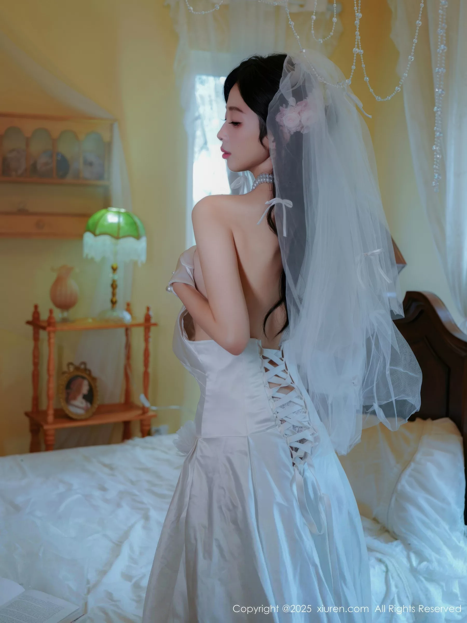 秀人集.com_[XiuRen秀人网]No.10769_新人模特朱朱molly性感白色婚纱配白色丝袜秀凹凸身材诱惑写真54P