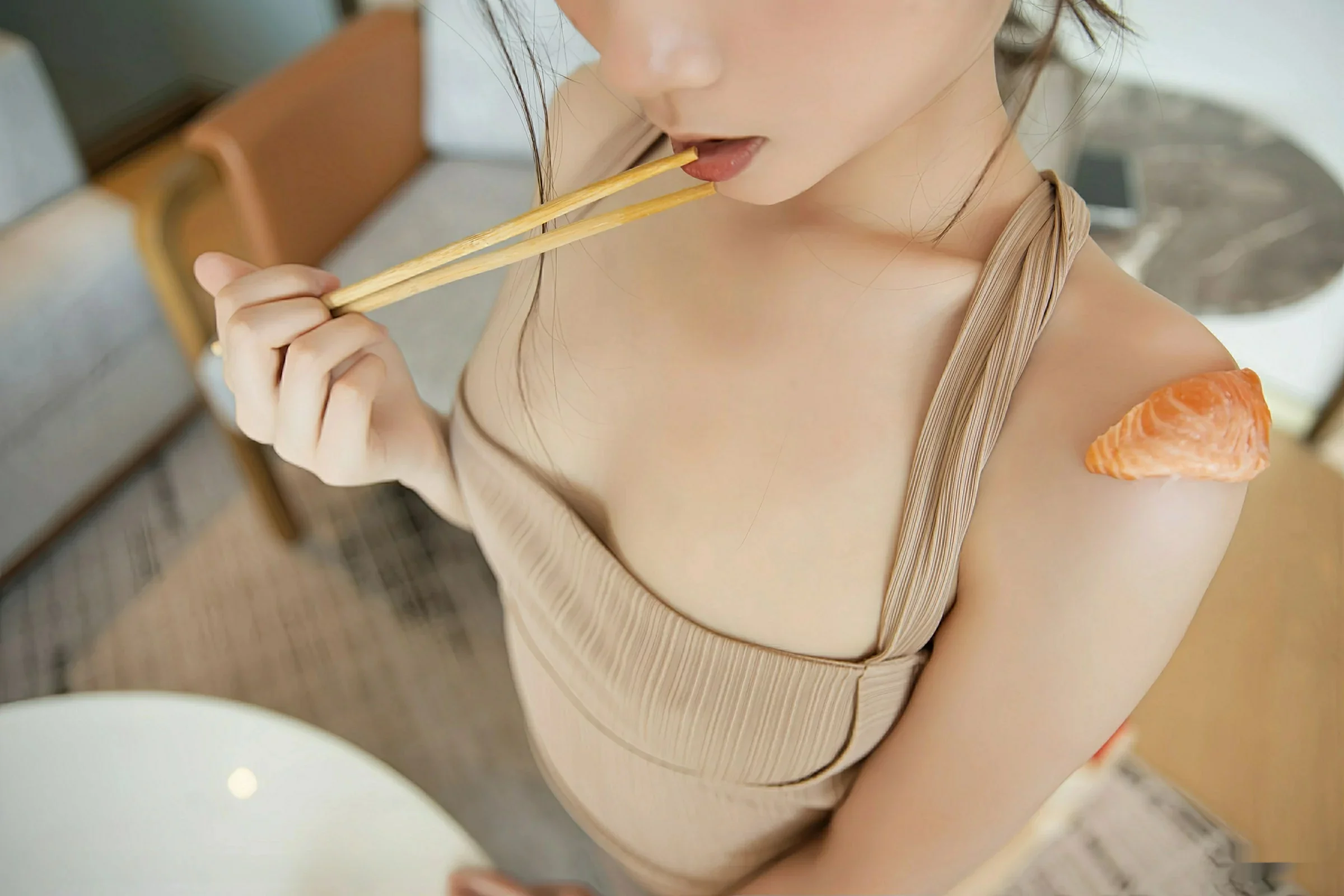 秀人集.com_[XiuRen秀人网]No.10678_模特刘婷婷性感肉色连衣长裙配超薄肉色秀完美身材诱惑写真58P