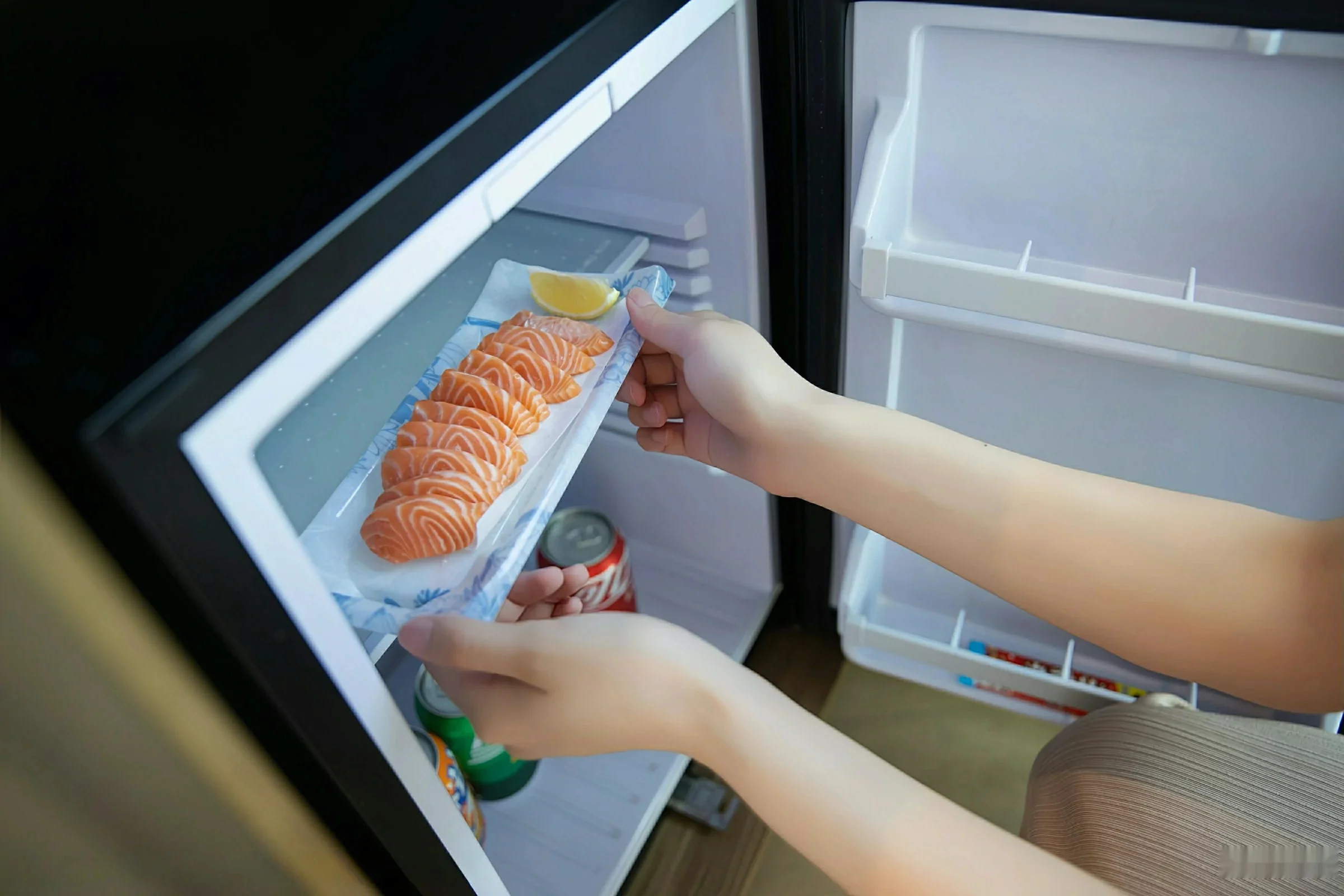 秀人集.com_[XiuRen秀人网]No.10678_模特刘婷婷性感肉色连衣长裙配超薄肉色秀完美身材诱惑写真58P