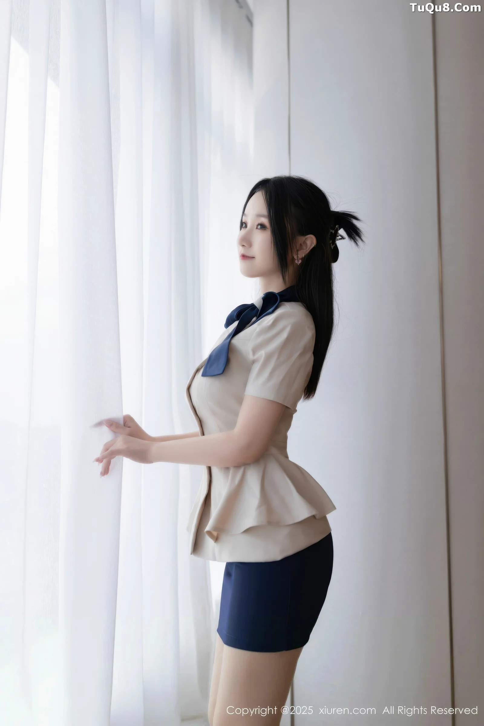 秀人集.com_[XiuRen秀人网]No.10697_模特杏子Yada性感OL服饰配超薄肉丝秀曼妙身姿撩人诱惑写真83P