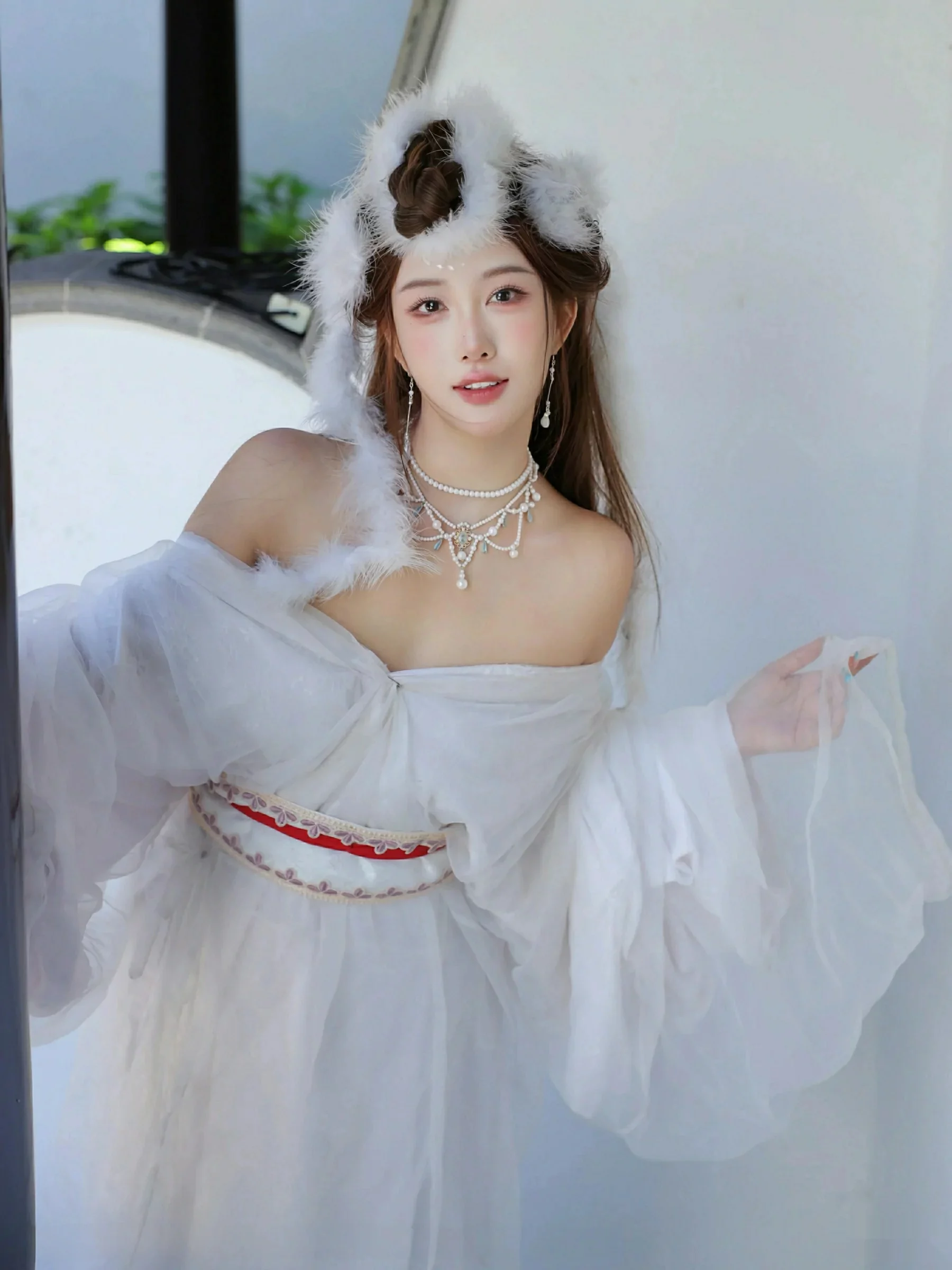 秀人集.com_[XiuRen秀人网]No.10843_模特金允希Yuki性感白色锦毛鼠装扮低胸秀丰腴身材完美诱惑写真78P