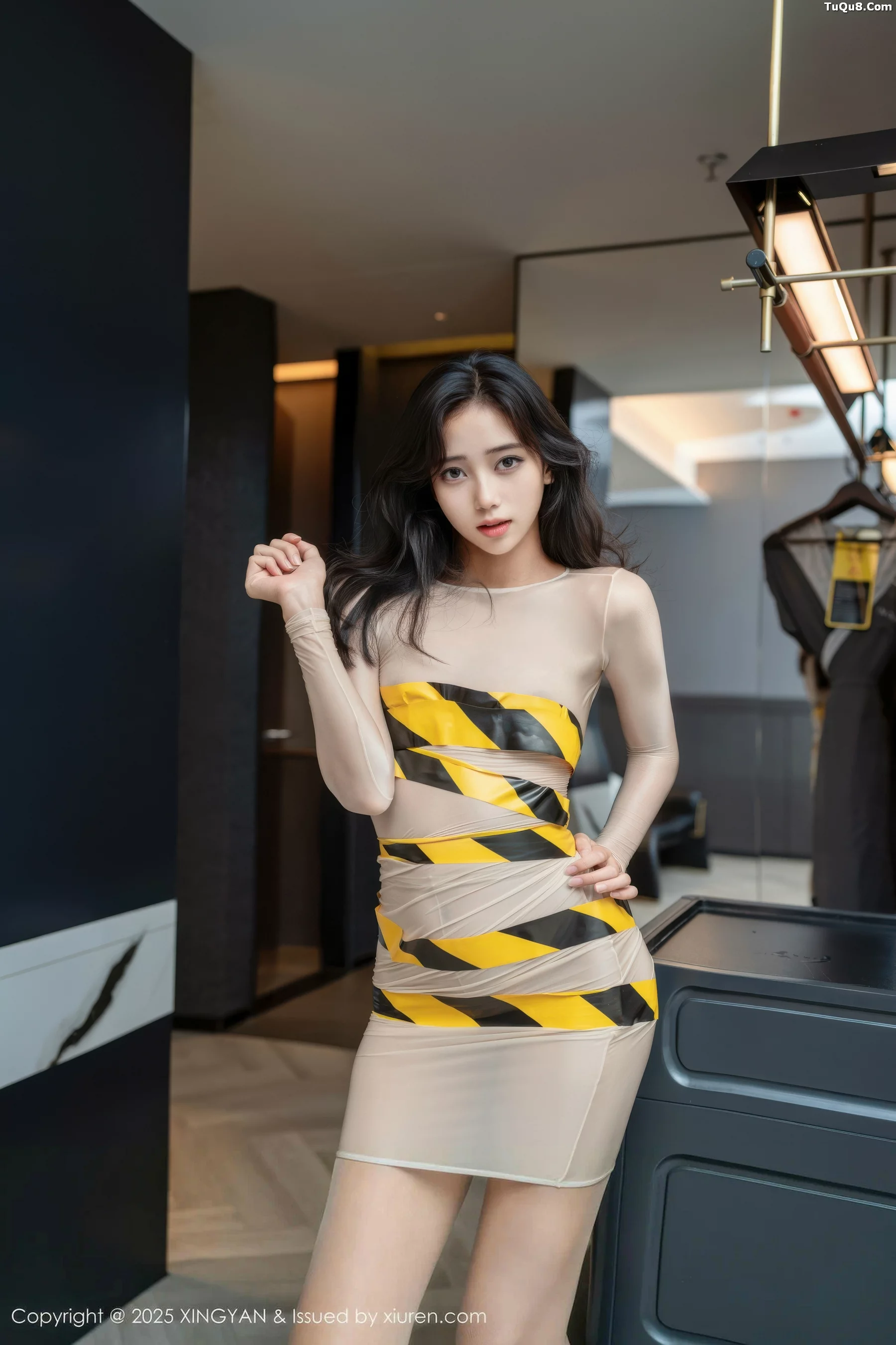 秀人集.com_[XINGYAN星颜社]VOL.421_模特时安安性感肉色连衣短裙配超薄肉丝秀柔美身姿诱惑写真71P