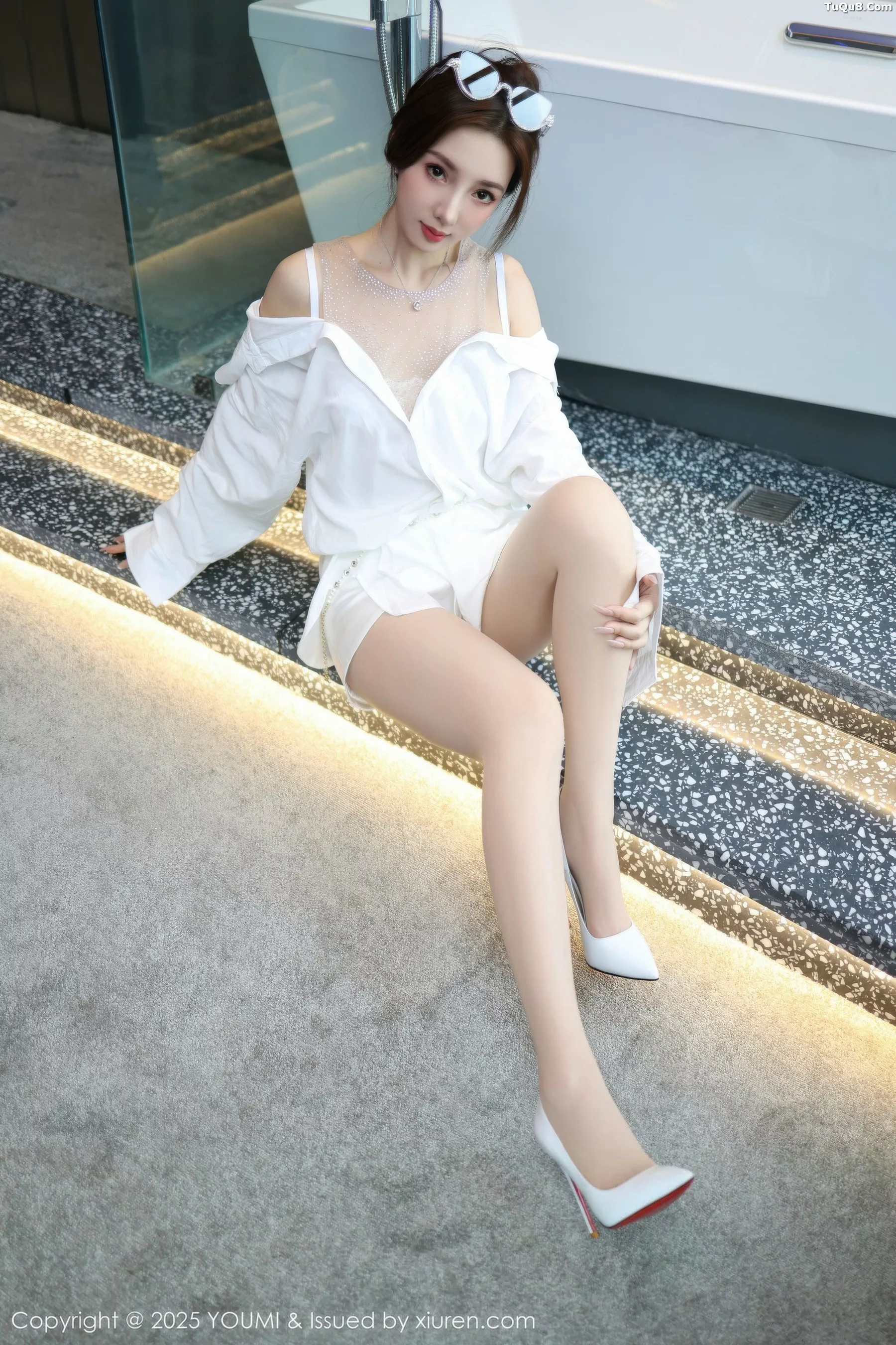 秀人集.com_[YouMi尤蜜荟]Vol.1177_模特Twins-桃桃性感白色连衣短裙配白色丝袜秀曼妙身姿诱惑写真76P