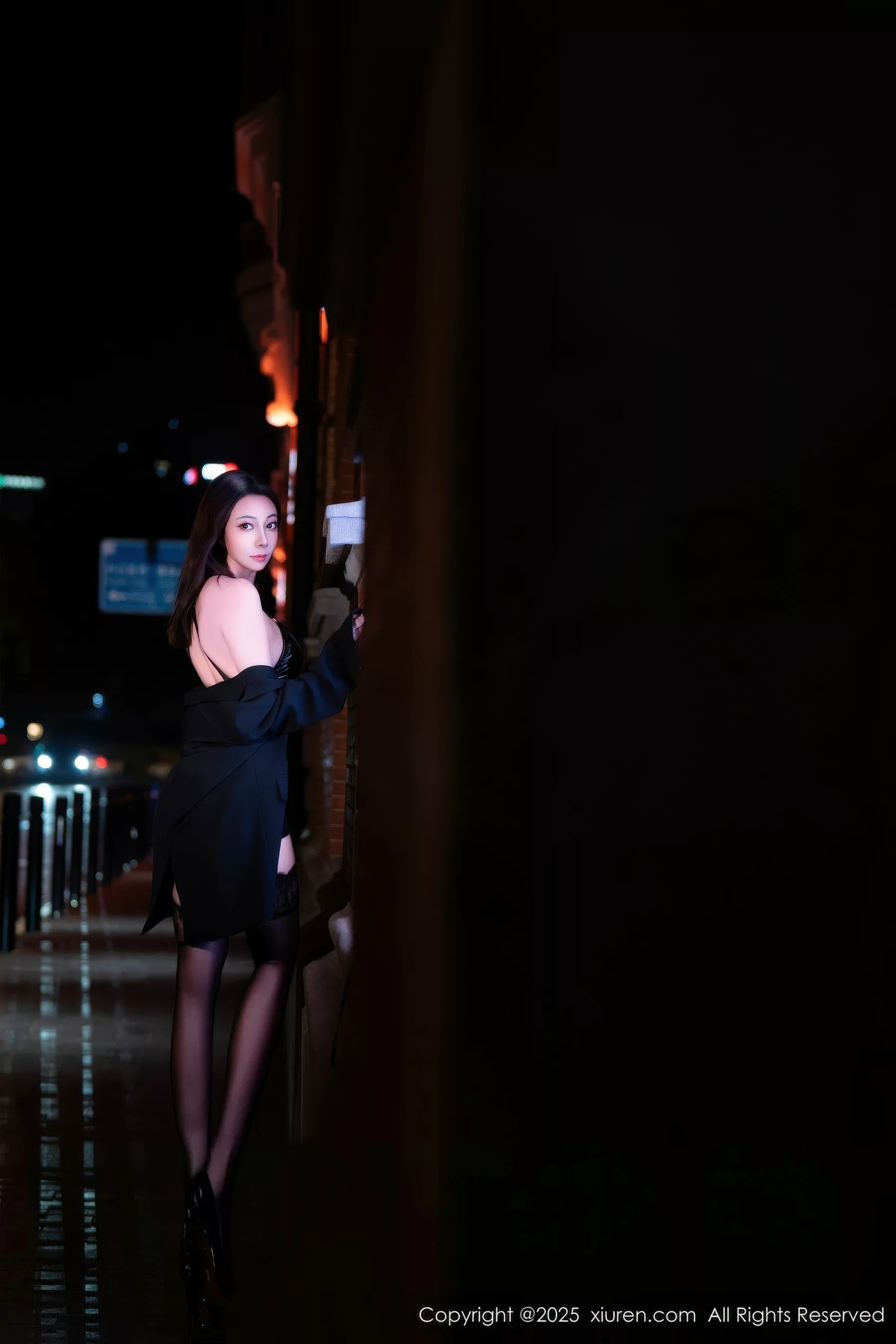 秀人集.com_[XiuRen秀人网]No.10899_御姐果儿Victoria性感黑色皮质情趣服饰配黑丝吊袜极致魅惑写真72P