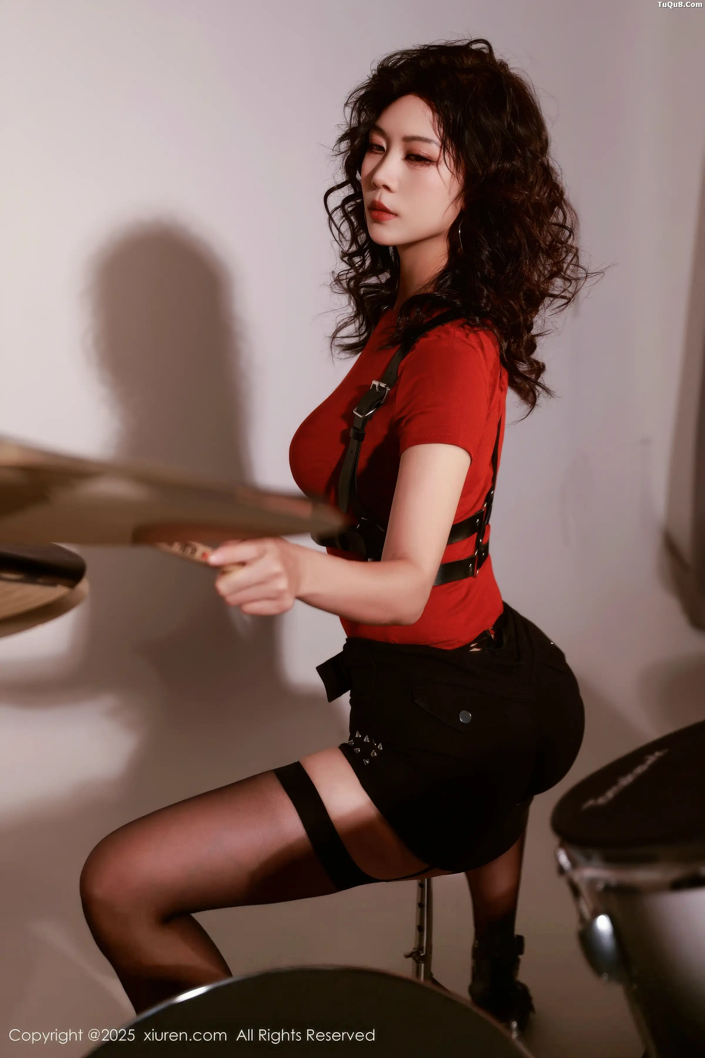 秀人集.com_[XiuRen秀人网]No.11066_模特玫瑰我爱你性感黑色皮质服饰配黑丝吊袜秀凹凸身材诱惑写真85P