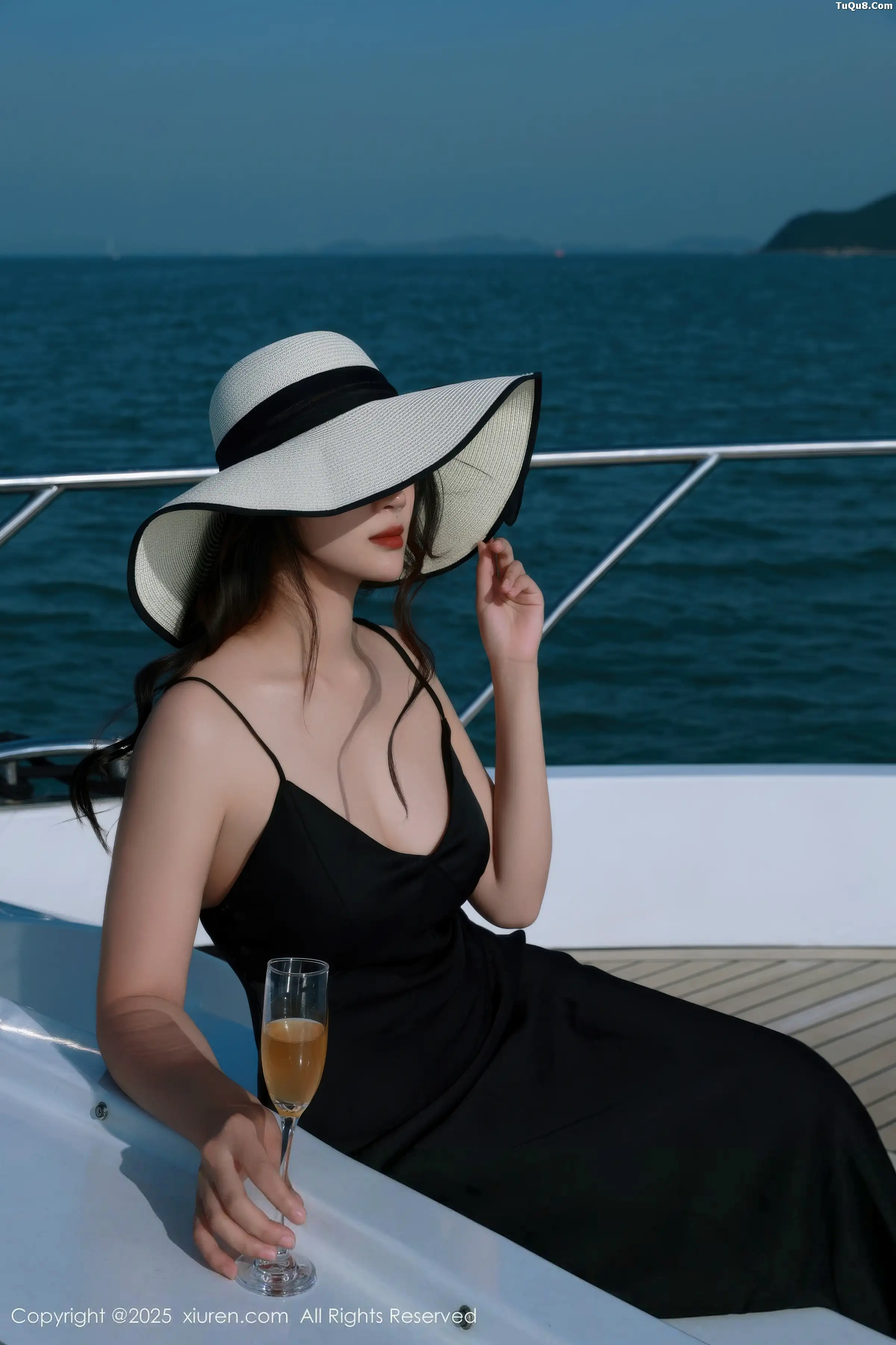 秀人集.com_[XiuRen秀人网]No.11074_模特南乔性感黑色连衣短裙露黑色情趣内衣秀惹火身材诱惑写真82P