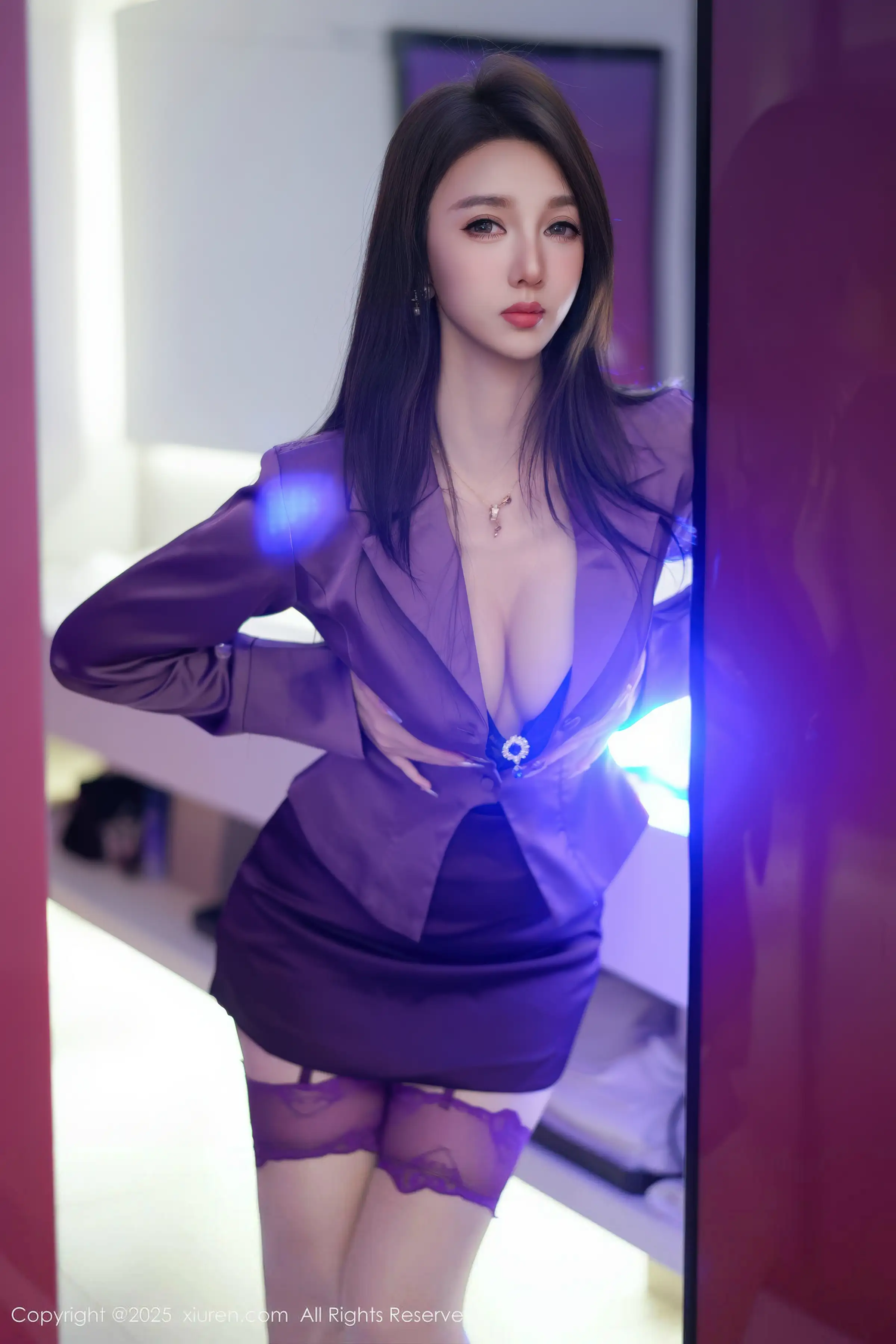 秀人集.com_[XiuRen秀人网]No.11120_模特Twins-夭夭性感紫色衬衫配紫色丝袜秀曼妙身姿迷人诱惑写真74P